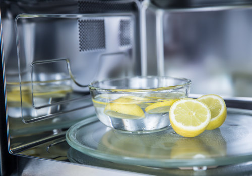 Is lemon or vinegar better for cleaning microwave?